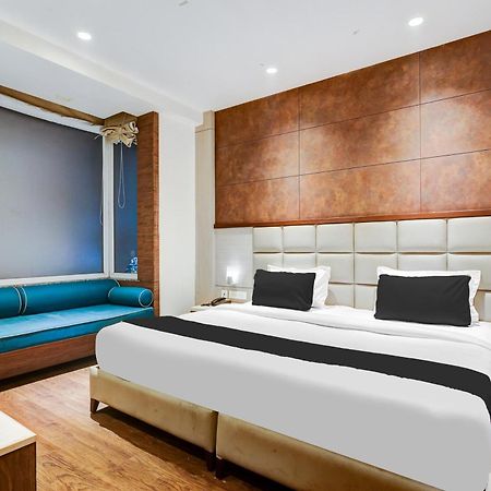 Super Townhouse Chhatarpur Near Metro Park نيودلهي المظهر الخارجي الصورة